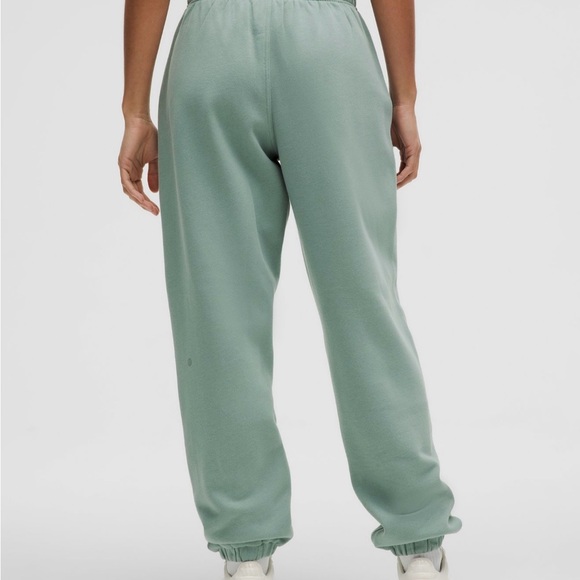 Lululemon Oversized Scuba Green Sweatpants M - Picture 3 of 8